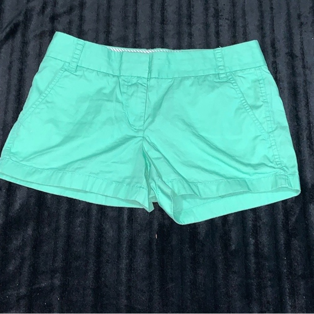 J Crew chino shorts mint green size 2 100% cotton broken in size 2